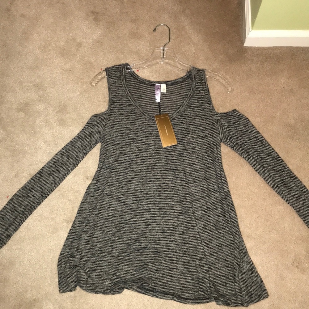 Open Shoulder Shirt